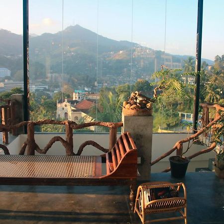 Bed and Breakfast Square Peg Kandy Exteriér fotografie
